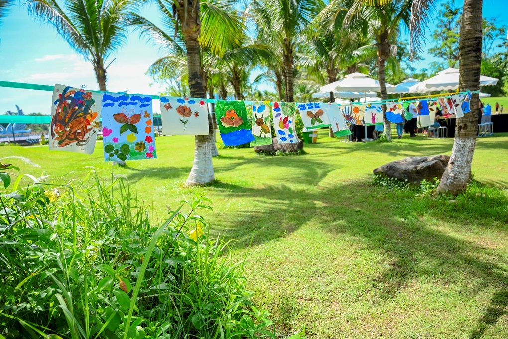 Những chuyến tàu trở về tuổi thơ xuất phát tại đại đô thị xanh Ecopark - 6 Những chuyến tàu trở về tuổi thơ xuất phát tại đại đô thị xanh Ecopark - 6