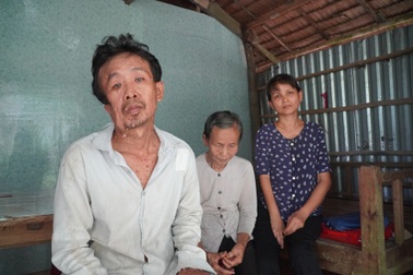 Tình cảnh bế tắc của người đàn ông bị bệnh nặng nuôi cả nhà tàn tật