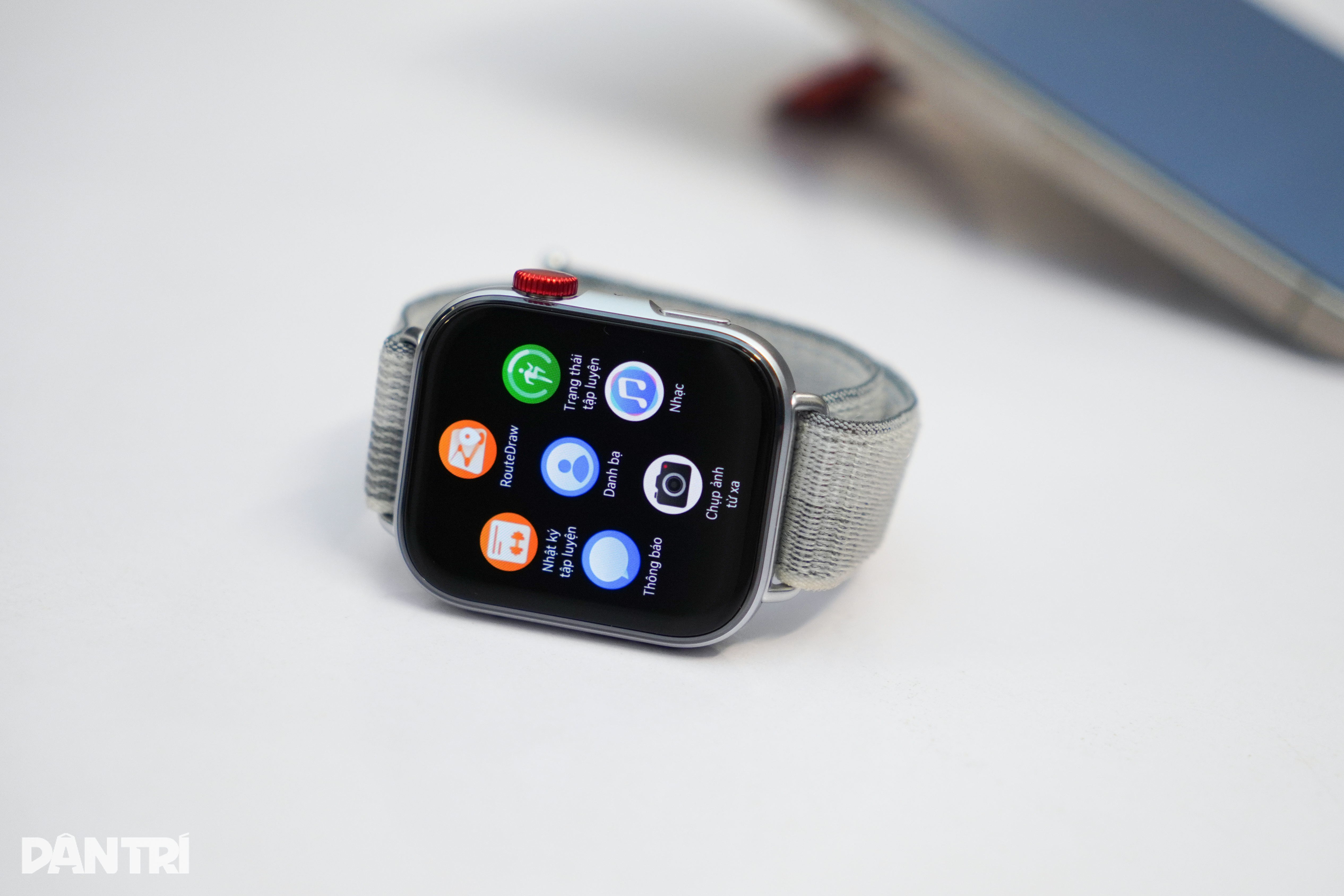 View - Đánh giá đồng hồ thông minh Huawei Watch Fit 4: Phù hợp với ai? | Báo Dân trí