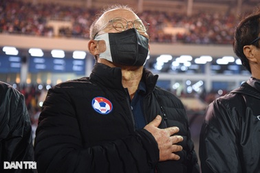 Những khoảnh khắc cảm xúc ở trận đấu cuối cùng của HLV Park tại Mỹ Đình