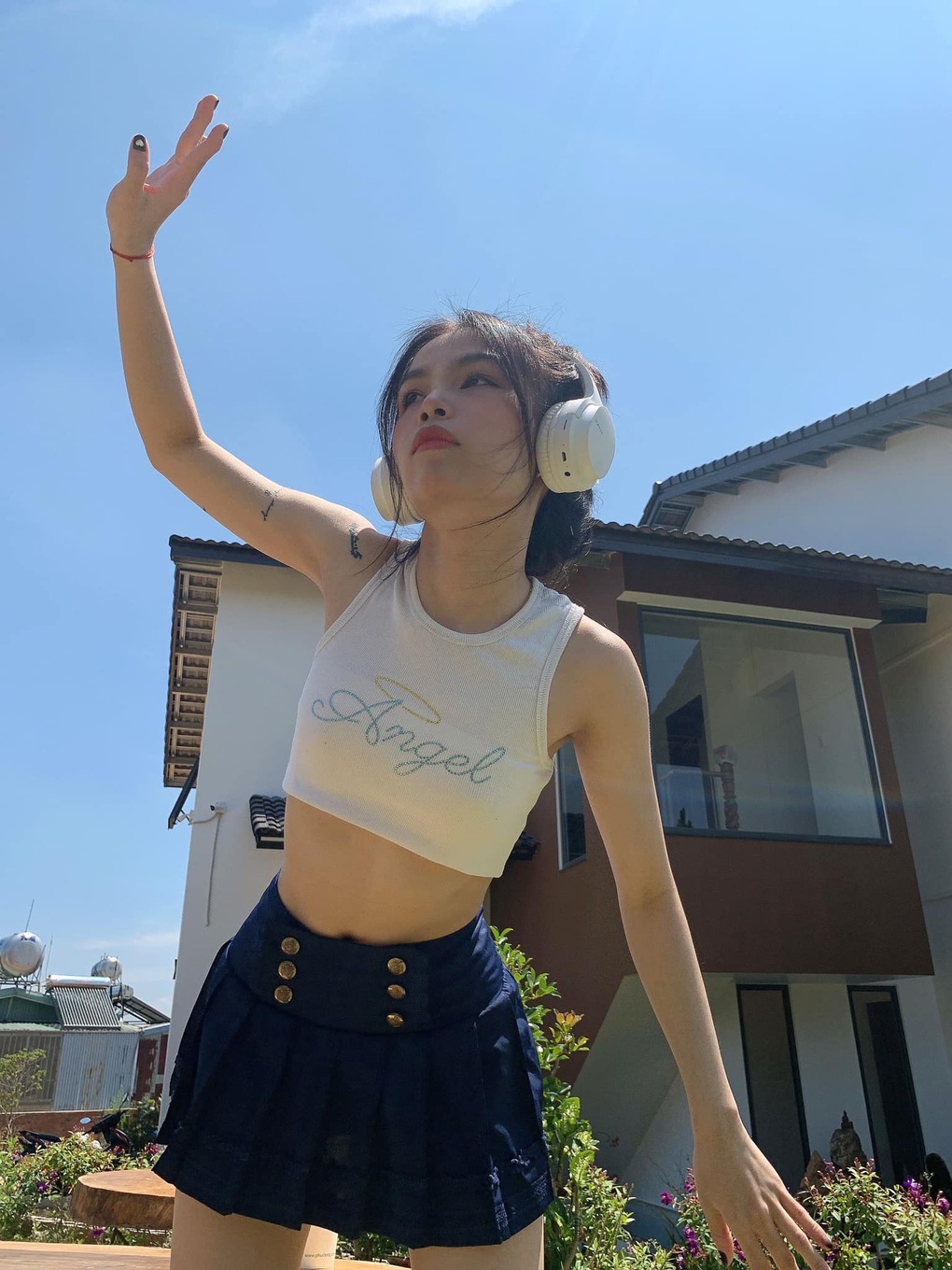 Nữ rapper gây sốt với giọng ca độc lạ và gu thời trang táo bạo - 6 Nữ rapper gây sốt với giọng ca độc lạ và gu thời trang táo bạo - 6