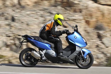 Bảng giá xe máy BMW tại Việt Nam cập nhật tháng 6/2018