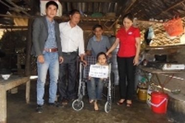 Hơn 18 triệu đồng đến với cậu học trò xương thủy tinh