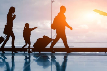 Đề nghị kỉ luật 4 giáo viên đi nước ngoài không đúng quy định: Bộ GD&ĐT nói gì?