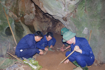 Phát hiện 22 hài cốt liệt sỹ trong hang đá, còn nhiều xương cốt và di vật