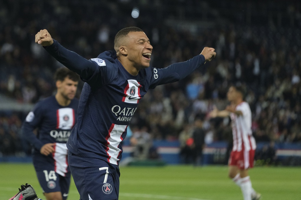 Thắng hủy diệt đối thủ, PSG và Bayern Munich tiến sát ngôi vương - 3 Thắng hủy diệt đối thủ, PSG và Bayern Munich tiến sát ngôi vương - 3