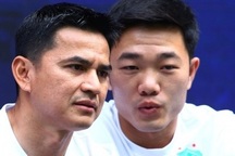 Báo Thái Lan lo lắng khi Kiatisuk mở ra hướng đi mới cho bóng đá Việt Nam