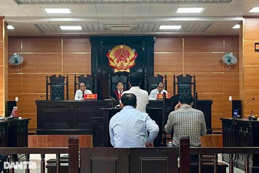 Xét xử vụ thông thầu trong mua sắm thiết bị ở Quảng Ngãi - 1 Xét xử vụ thông thầu trong mua sắm thiết bị ở Quảng Ngãi - 1