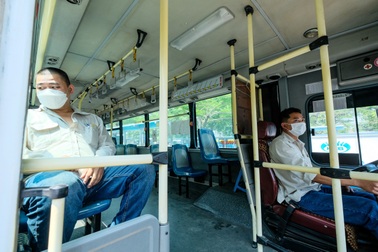 Cả trăm tài xế ra sao khi 5 tuyến buýt tại Hà Nội dừng khai thác?