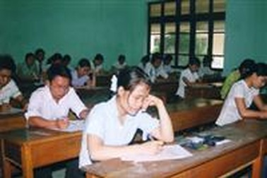 Nộp hồ sơ thi nhờ trường khác được không?