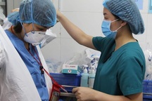 Chuyện chưa kể ở tâm dịch Đà Nẵng: “Mỗi ngày con xé một tờ lịch chờ mẹ về”