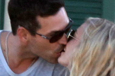 LeAnn Rimes đi điều trị tâm lý vì chồng ngoại tình?