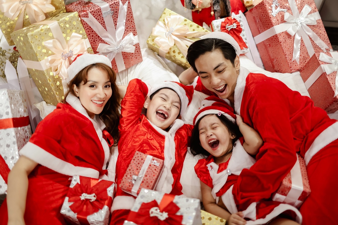 Khánh Thi, Phan Hiển sắp làm đám cưới sau hơn một thập kỷ chung sống - 1 Khánh Thi, Phan Hiển sắp làm đám cưới sau hơn một thập kỷ chung sống - 1