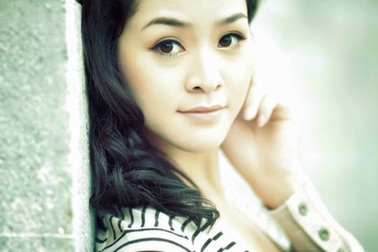 Người đẹp Phan Thị Lý đồng cảm với sỹ tử trước giờ G