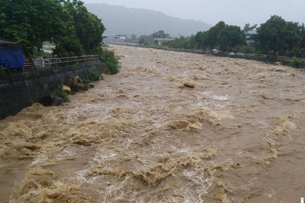Cảnh báo nguy cơ xảy ra lũ quét, sạt lở do mưa lớn ở Lai Châu - 2