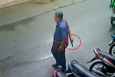 Vụ người đàn ông rút súng thị uy hai phụ nữ: Làm rõ súng thật hay súng giả!