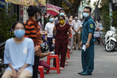 TPHCM: Xét nghiệm Covid-19 toàn bộ người dân ở 4 phường của quận Bình Tân