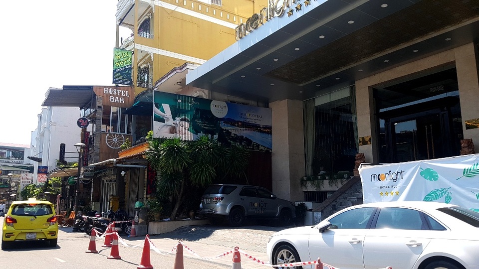 5 người tiếp xúc gần bệnh nhân Covid-19 thứ 30 có dấu hiệu ho, sốt - 1 5 người tiếp xúc gần bệnh nhân Covid-19 thứ 30 có dấu hiệu ho, sốt - 1