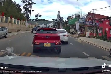 Va chạm liên hoàn vì không giữ khoảng cách an toàn khi tham gia giao thông