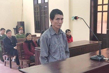 Vì đi tập thể dục khiến... chó sủa, cụ già bị đánh gãy tay