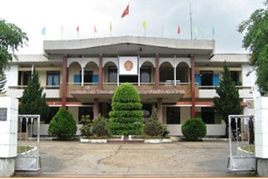 Đình chỉ cán bộ huyện bị "tố" xúc phạm người dân