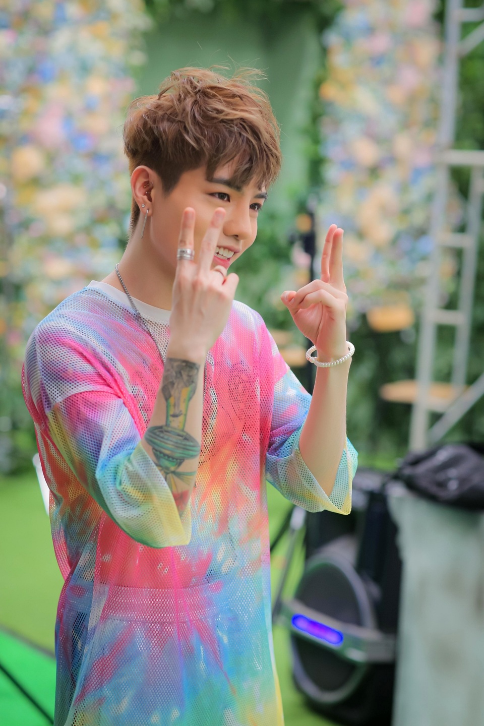 GiGun dành hết tiền tiết kiệm để làm MV - 1 GiGun dành hết tiền tiết kiệm để làm MV - 1