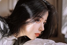 Hot girl trường Kinh tế quốc dân sở hữu gương mặt đẹp không góc chết