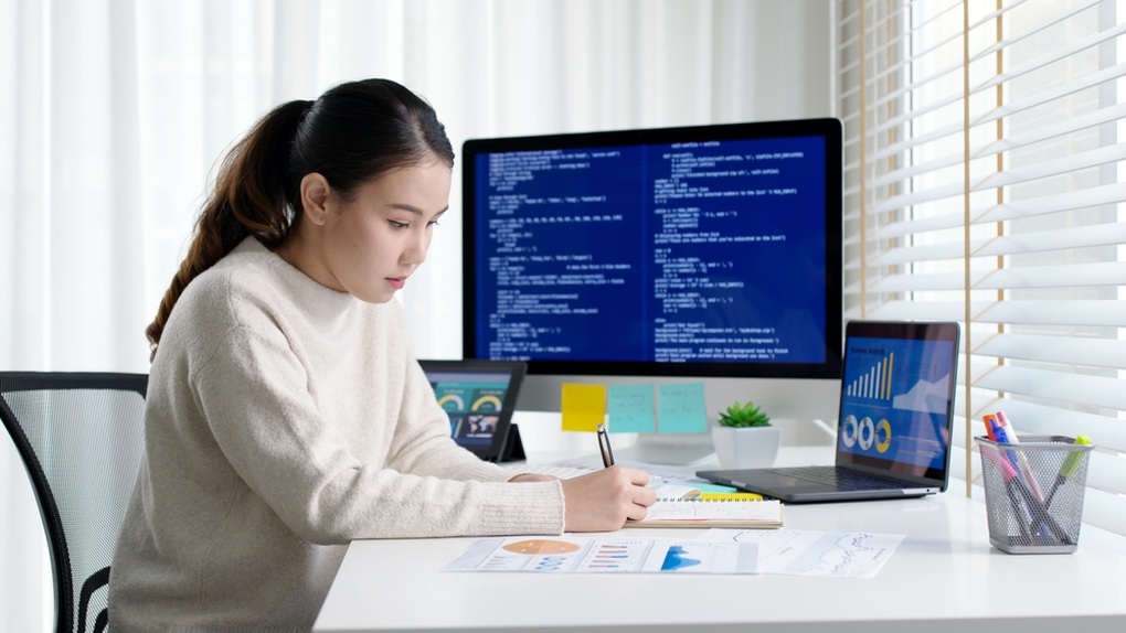 Phái nữ lên ngôi chốn công sở, cánh mày râu e ngại mất việc - 2 Phái nữ lên ngôi chốn công sở, cánh mày râu e ngại mất việc - 2