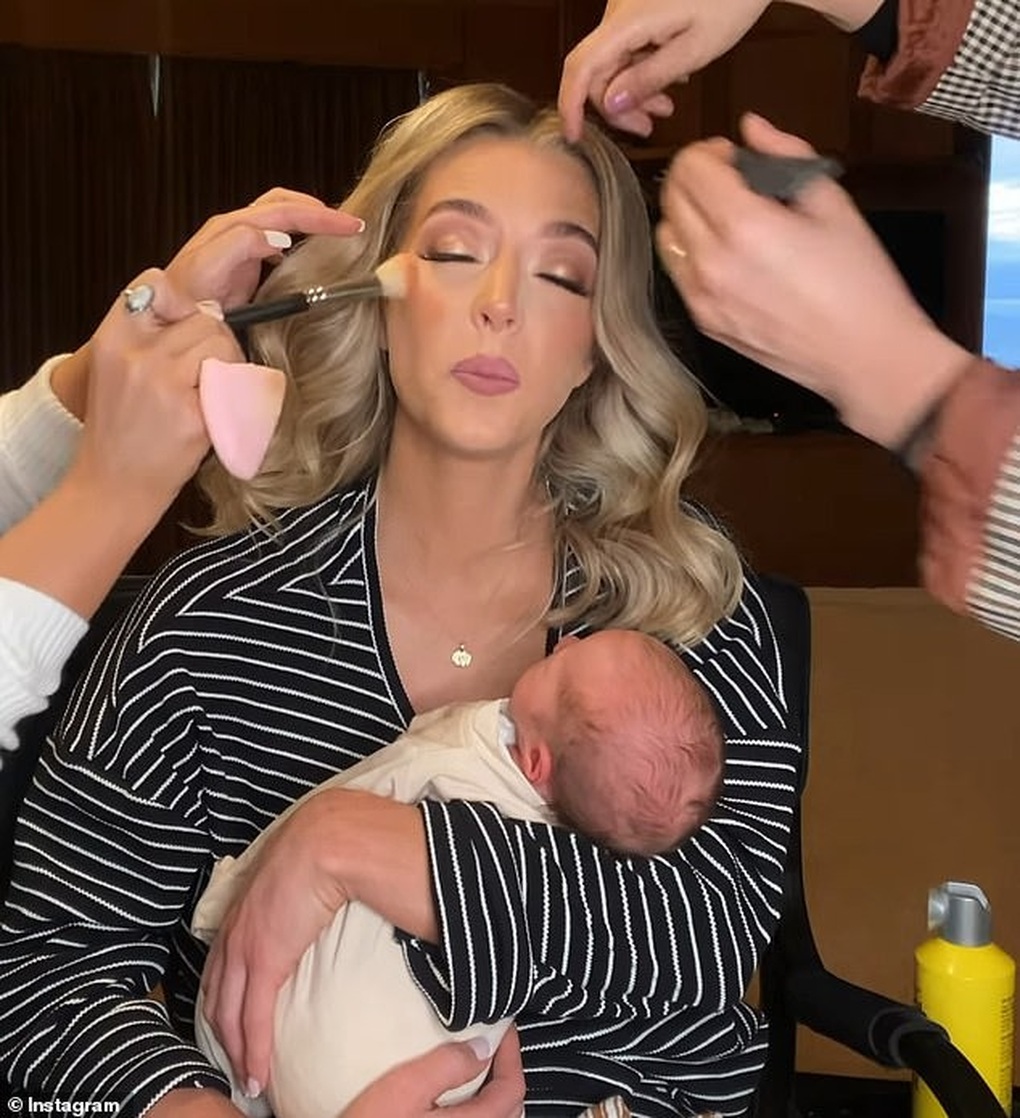 2 tuần sau khi sinh, người đẹp đi thi hoa hậu, vừa thi vừa... cho con bú - 5