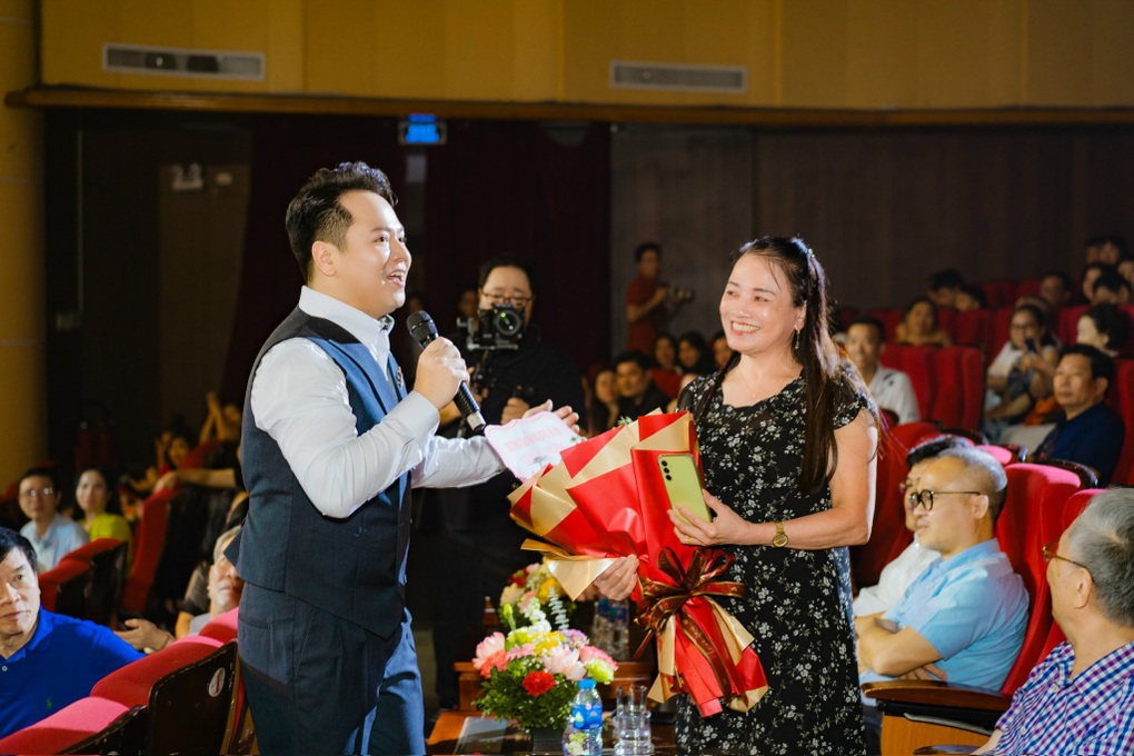 Lê Thanh Phong tiết lộ về điệu Tứ hoa trong dân ca Ví, Giặm - 3 Lê Thanh Phong tiết lộ về điệu Tứ hoa trong dân ca Ví, Giặm - 3