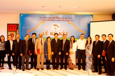 Trường CĐ Nghề Du lịch Huế ký kết hợp tác với nhiều đơn vị