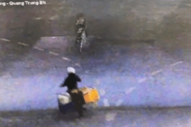 Mưu sinh trong đêm, người phụ nữ gặp tai nạn nguy kịch