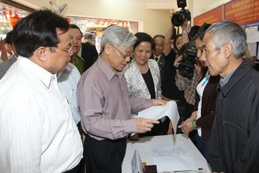 “Cử tri không muốn nghe hát đồng ca ca ngợi”