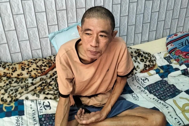 Nhạc sĩ "Gánh hàng rong" ung thư giai đoạn cuối, bệnh viện trả về