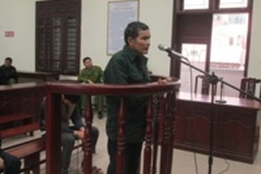 Lợi dụng nhờ giúp việc, cưỡng dâm bé gái 13 tuổi