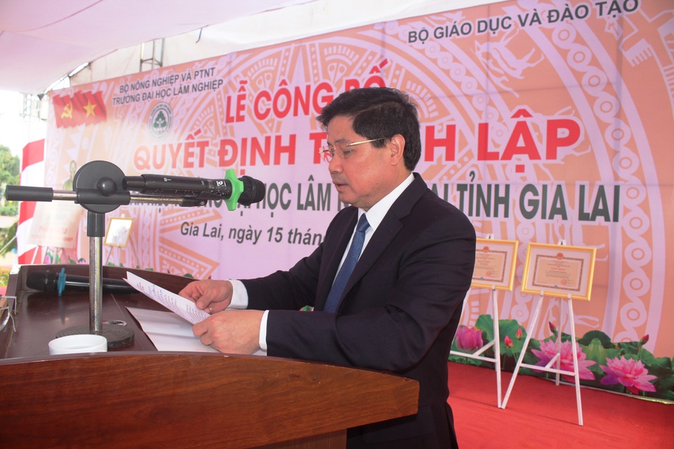 Công bố Quyết định thành lập Phân hiệu Đại học Lâm nghiệp tại tỉnh Gia Lai - 5 Công bố Quyết định thành lập Phân hiệu Đại học Lâm nghiệp tại tỉnh Gia Lai - 5