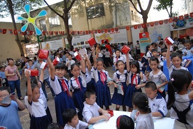 Luyện cho con một lối sống xanh