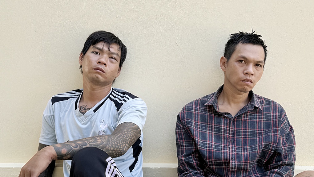 Hai anh em ruột trốn truy nã đặc biệt nguy hiểm đã sa lưới - 1 Hai anh em ruột trốn truy nã đặc biệt nguy hiểm đã sa lưới - 1