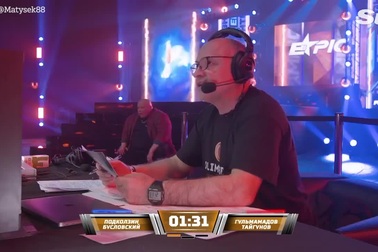 Trận đấu kỳ lạ ở Nga khiến trọng tài bị đánh chảy máu mũi