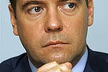 Medvedev thầm yêu trộm nhớ vợ khi mới học lớp 7