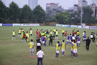 Cầu thủ U19 Đông Timor thẳng tay tát cầu thủ U19 Malaysia