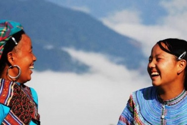 Y Tý "gợi tình" mùa lúa sóng sánh ánh vàng