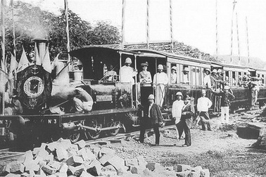 Sài Gòn thuở phải 'cõng' xe lửa trên sông