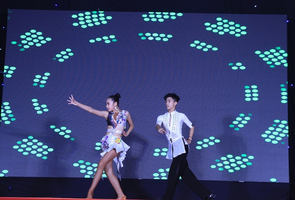 Hai nữ sinh giành giải Nhất hội thi “Tài năng thiếu nhi Thủ đô” - 9 Hai nữ sinh giành giải Nhất hội thi “Tài năng thiếu nhi Thủ đô” - 9