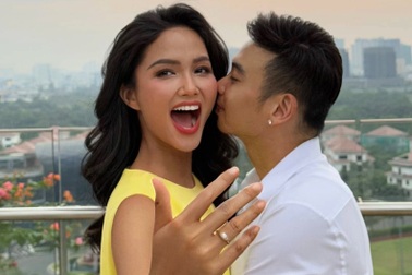 Hoa hậu H'Hen Niê được bạn trai nhiếp ảnh gia cầu hôn?