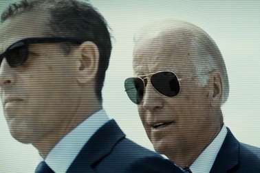 Ông Trump đăng video chỉ trích đối thủ Biden giữa “bão” luận tội