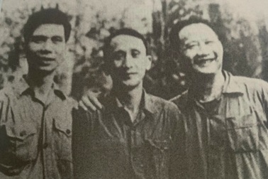 Nghị quyết 21 tiến tới thống nhất đất nước được bàn thảo ở đâu, khi nào?