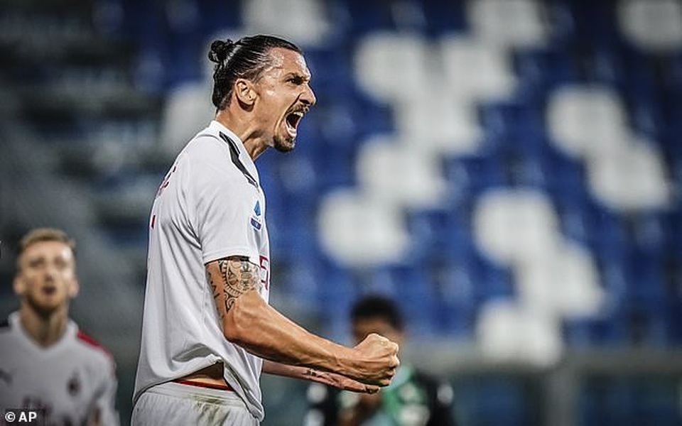 Ibrahimovic ghi 2 bàn, AC Milan lập kỷ lục sau 55 năm - 2 Ibrahimovic ghi 2 bàn, AC Milan lập kỷ lục sau 55 năm - 2