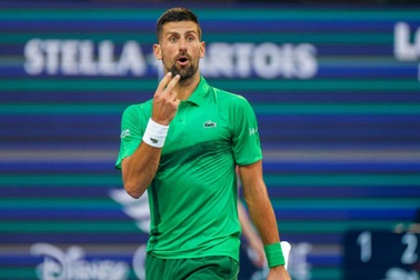 Djokovic tiến vào tứ kết Miami Open