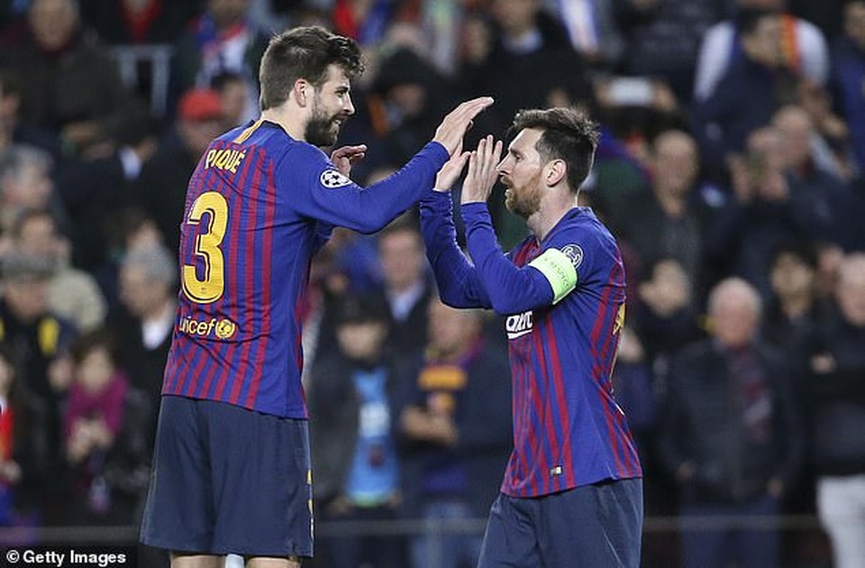 Trước Suarez, những ngôi sao nào từng là đồng đội của C.Ronaldo lẫn Messi? - 4 Trước Suarez, những ngôi sao nào từng là đồng đội của C.Ronaldo lẫn Messi? - 4